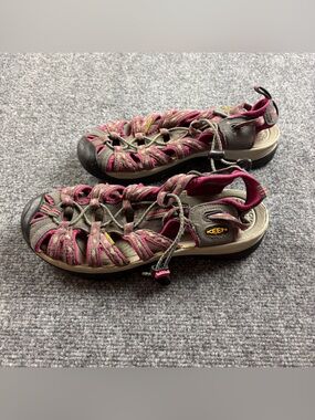 KEEN Women’s Grey/Pink Whisper Sandals Waterproof Shoe Trail Shoe size: 8